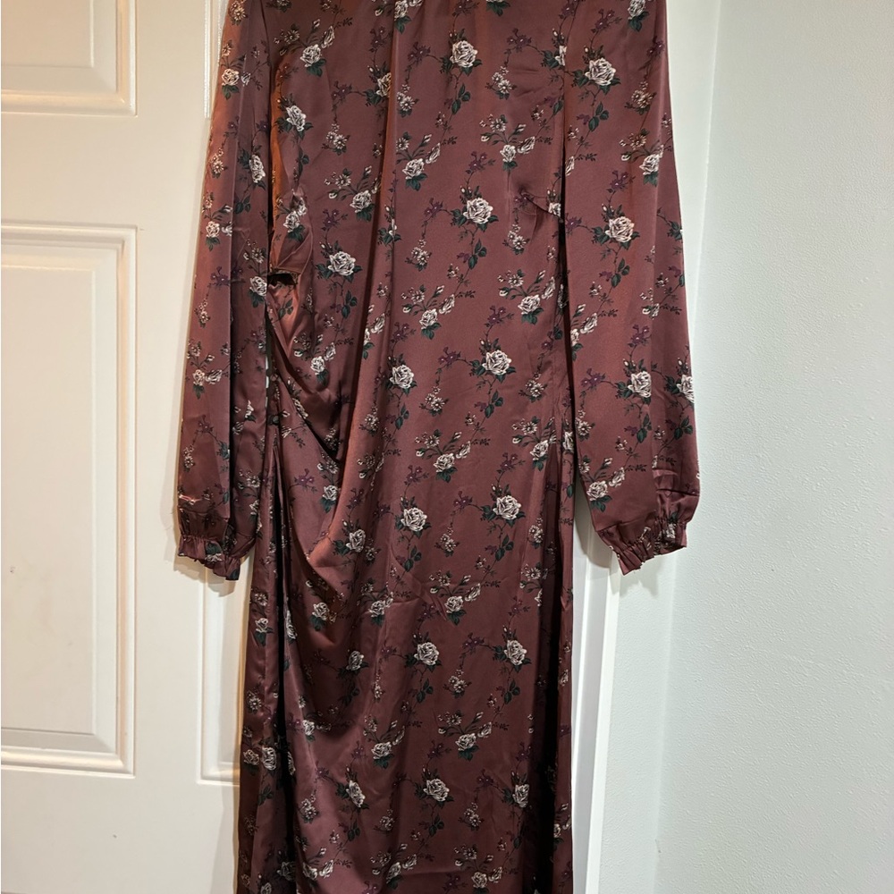 RIHOAS Red Bishop Sleeve Gown with Crew Neck